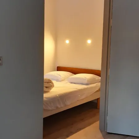 Avec Parking, Lave-linge Et Proche Bus De Geneve Et Domaines Skiables - Fr-1-517-62 Apartment Chamonix